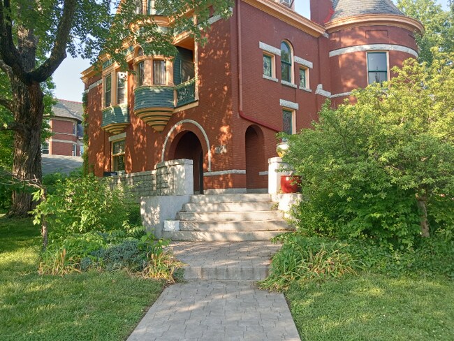 Photo - 3502 Telford St House