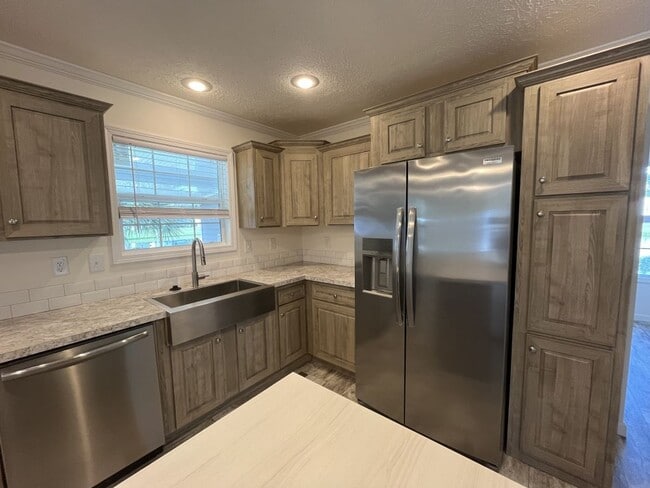 Photo - 165 Millwood Rd