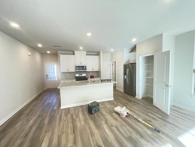 Photo - 373 Timberland Ave