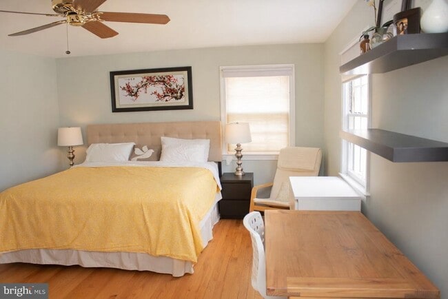 Photo - 9510 Warren St