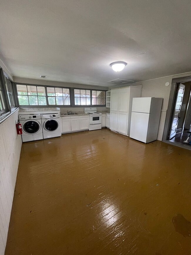 Photo - 2712 Preston St. Unit 1/2- UPSTAIRS/PRE-LE...