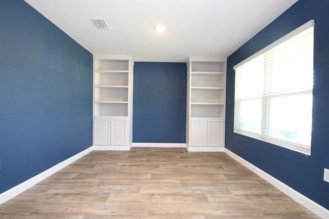 Photo - 10589 Queens Gate Cir