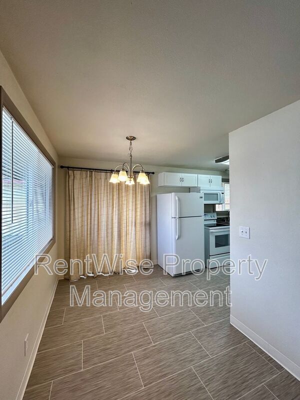 Photo - 1501 W Maple Ave Unidad A