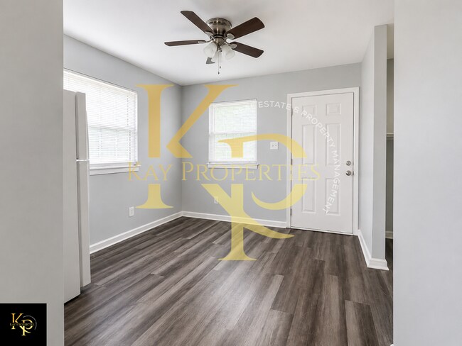 Photo - 3013 Wedgedale Ave