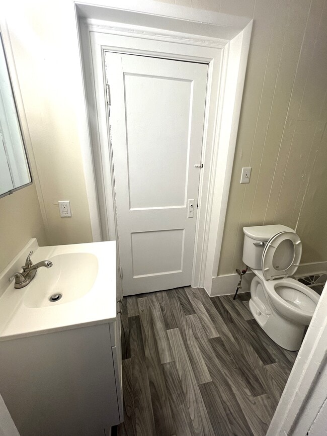 Photo - 239 W 16th St Unit 1