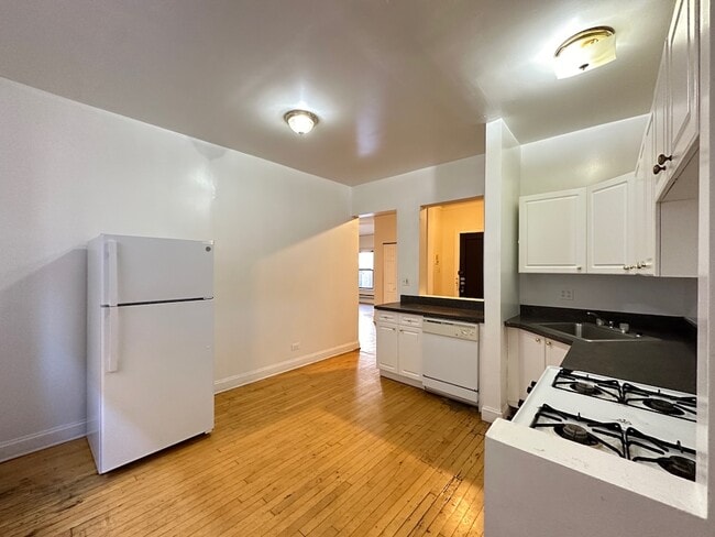 Photo - 1322 Oak Ave Unit H3