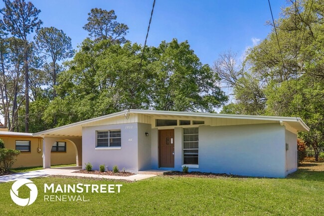 Photo - 1032 Busac Ave