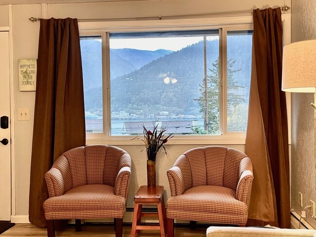 Photo - 2706 Roger St