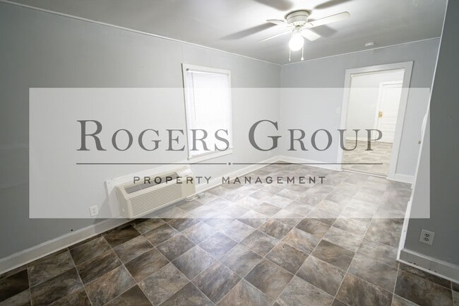 Photo - 502 Hilliard St