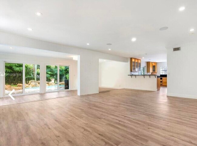 1000 SW 19th St
