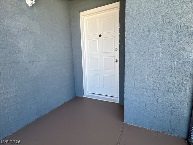 Photo - 2300 Santa Clara Dr
