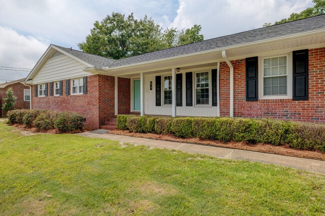 617 Windemere Rd