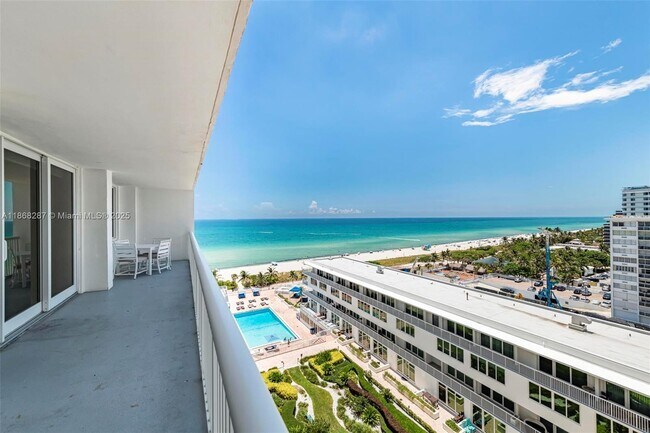 Building Photo - 5401 Collins Ave Unit 916 Rental