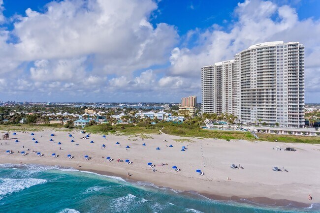 Building Photo - 2700 N Ocean Dr Unit 306b Rental