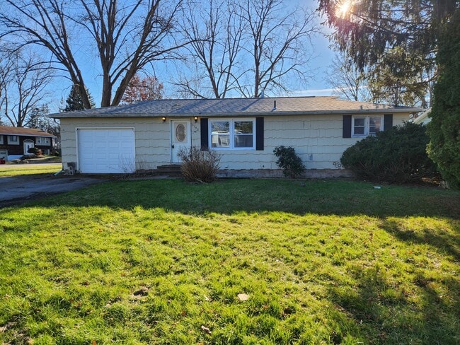 Photo - 4140 Birchwood Dr N House