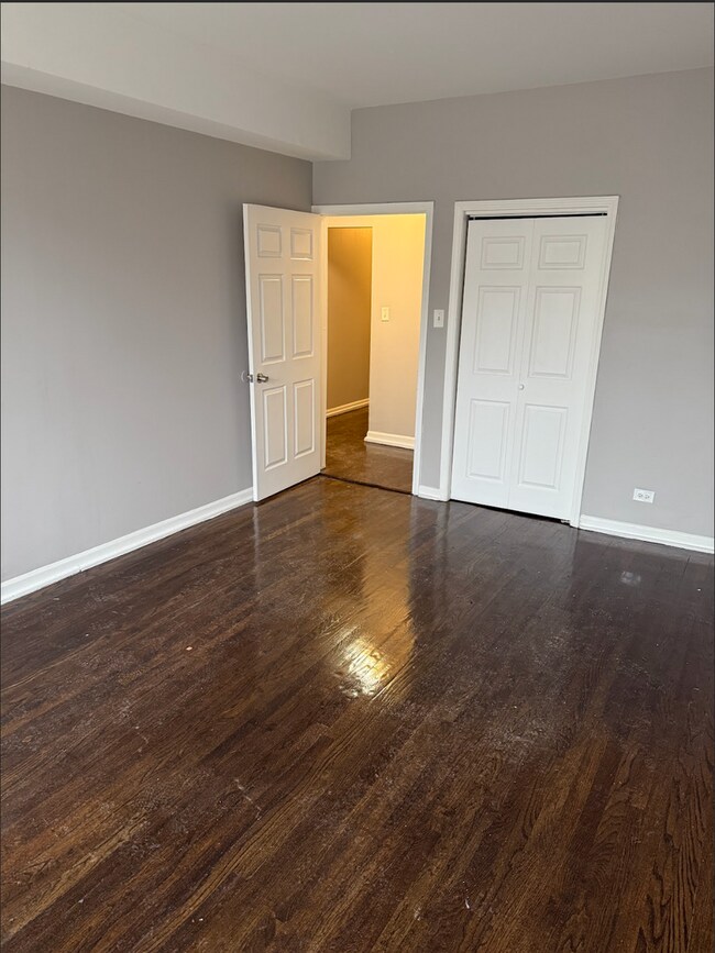 Photo - 1607 N LeClaire Ave Unit 1