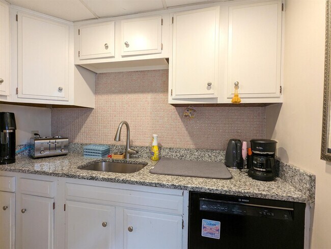 Photo - 69 Prichard Ave Unidad 1