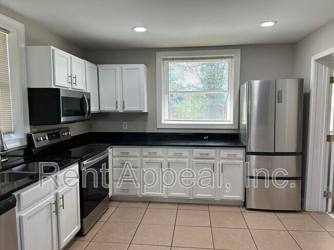 Photo - 2415 Crestview Ave