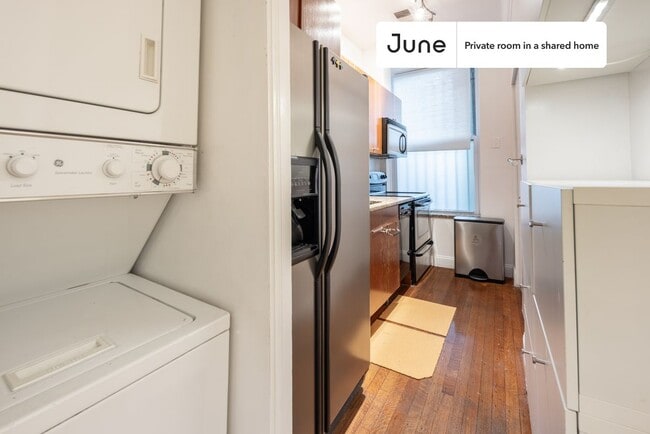 Photo - Room in Shared 3 bed/1 bath home Unidad A