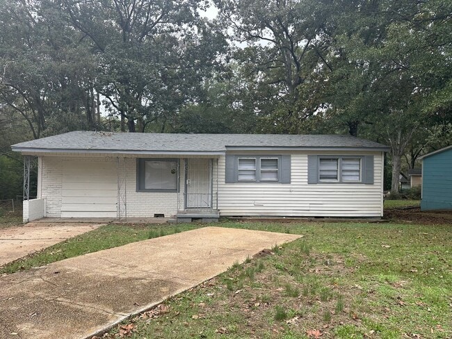 Building Photo - 3613 Southland Dr