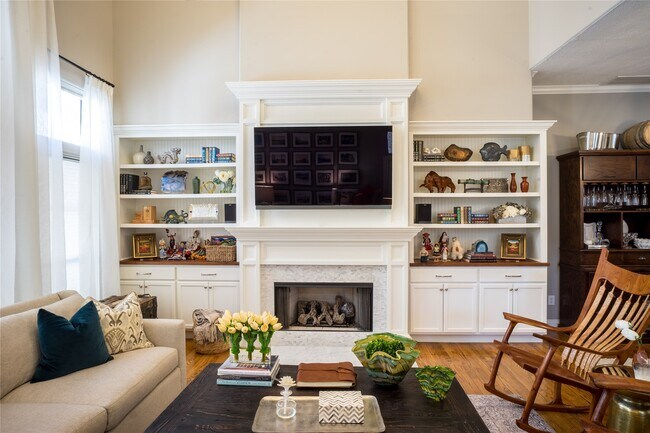Photo - 1611 McDonald St