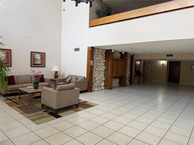 Photo - 491 Racquet Club Rd Unit 312