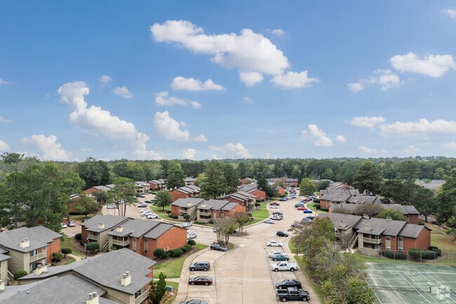 Mark Apts.