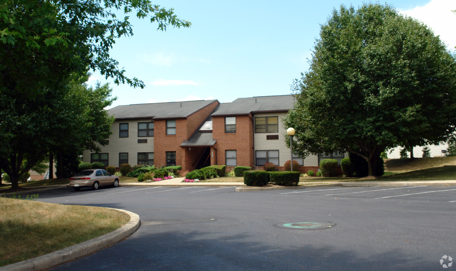 Greenside Apartments - Greenside Apartments