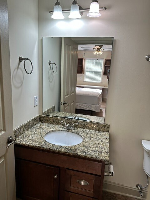 Photo - 203 Kelly Rd Unidad 714