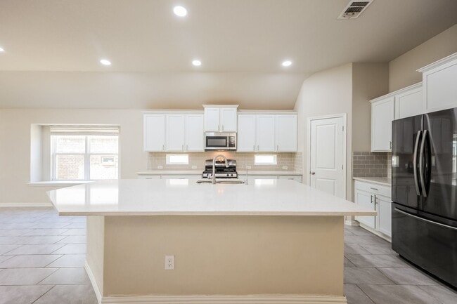 Photo - 4-Bedroom Home Near SeaWorld & Alamo Ranch | Easy Access to 1604, 151 & Lackland AFB |