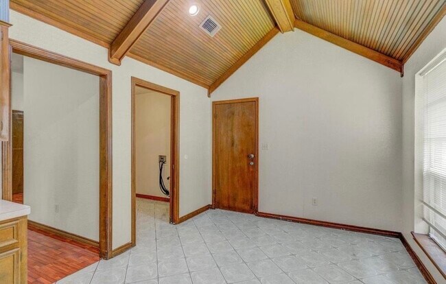 Photo - 1119 Meadowvale Dr