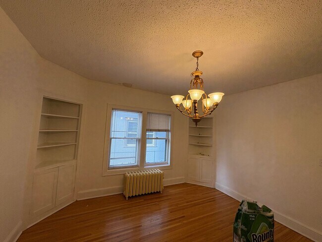 Photo - 1067 St Clair Ave Unit 1