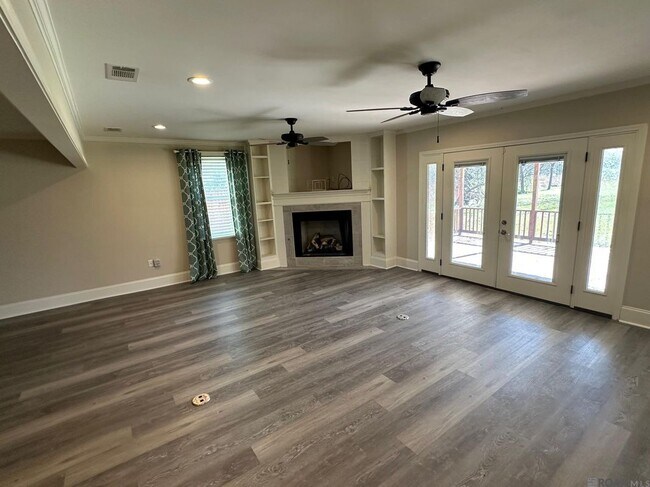 Photo - 9620 Island Rd