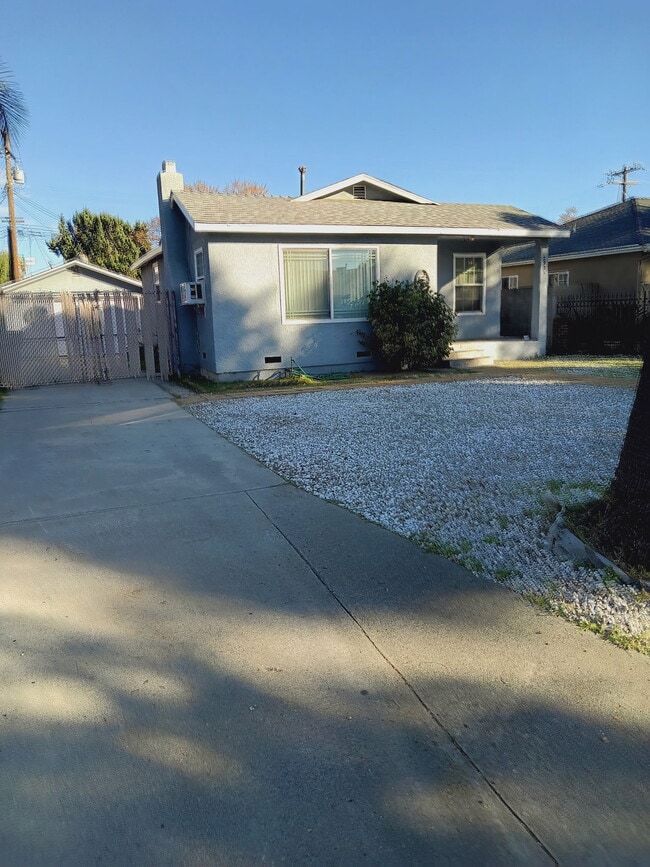 Photo - 2925 Wall Ave