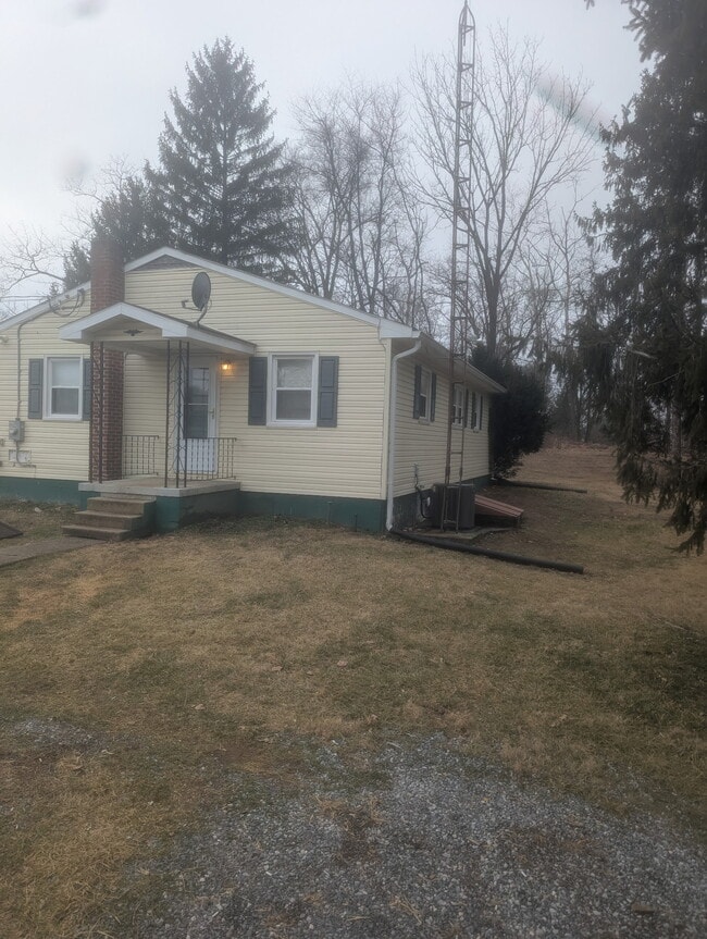 Photo - 1195 Old Leetown Pike