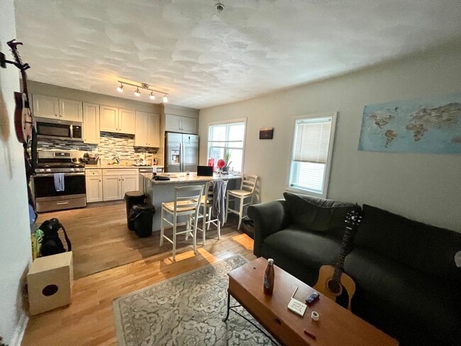 Photo - 50 Derby St Unit #2