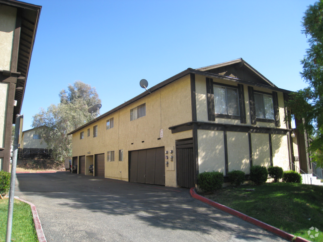 Building Photo - 2420 S Nancy St Rental