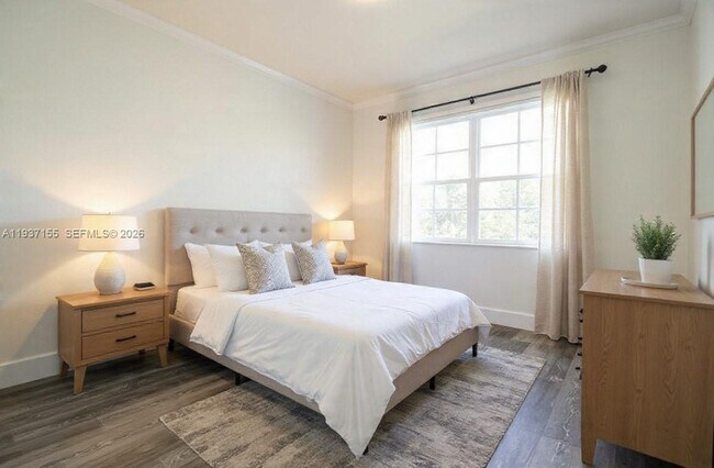 Photo - 230 SE 29th Ave Unit 1