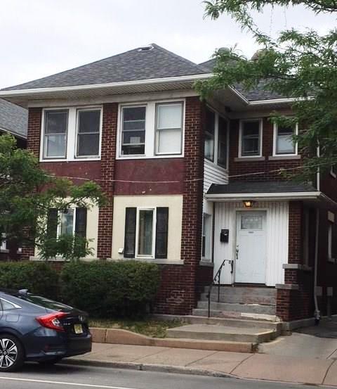 Building Photo - 3055 Delaware Ave Unit 4