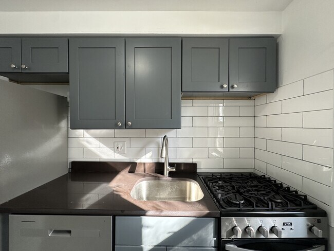 Photo - 6719 N California Ave Unit SG