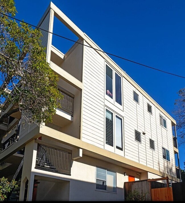 Photo - 1700 Spruce St Unit 6
