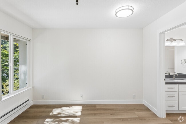 1BR, 1BA - 550SF - Bedroom