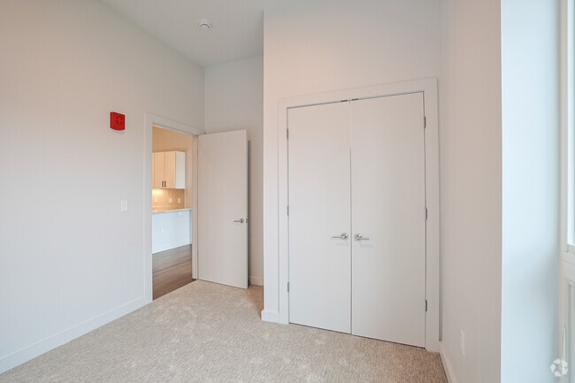 2BR, 1BA - 940SF -Bedroom