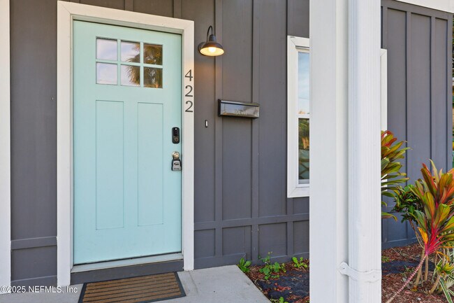 Photo - 422 3rd St S