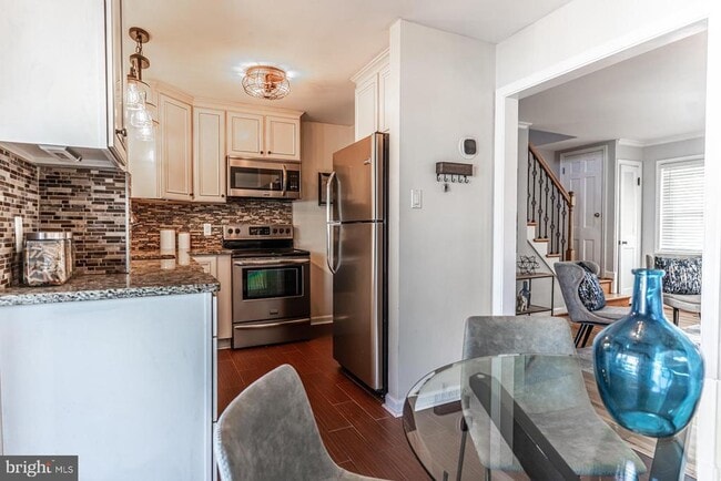 Photo - 2122 Arlington Terrace