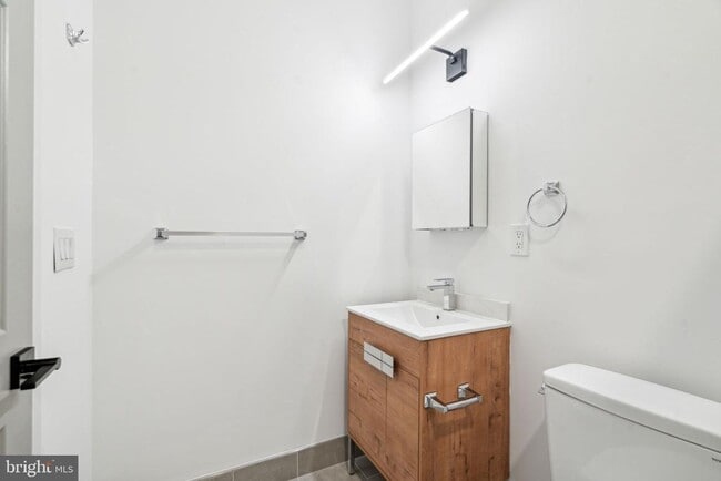 Photo - 2039 N Front St Unit 404