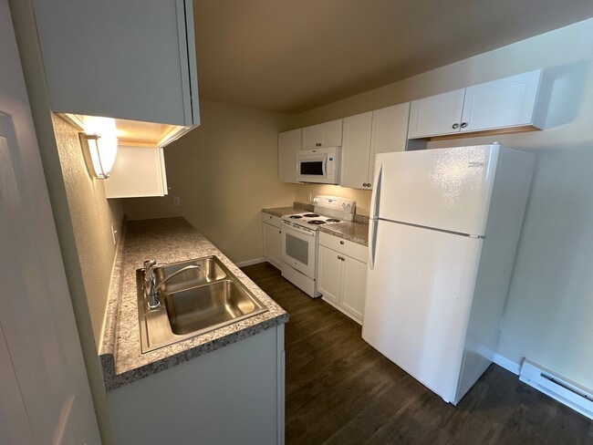 Photo - Marshfield Columns