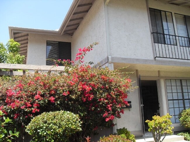 Building Photo - EASTER WAY-CONVENIENTLY LOCATED ON UCSD BU... Rental