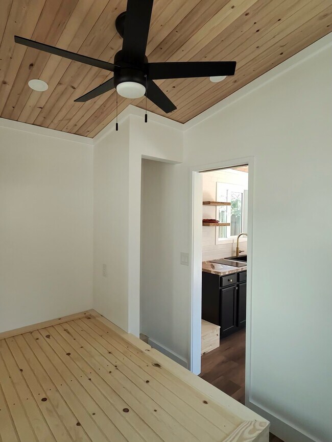 Photo - 400 Sixth St