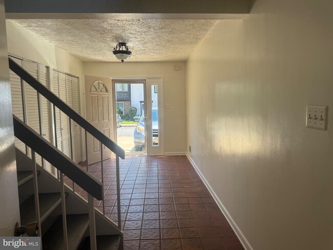 Photo - 3042 Mission Square Dr